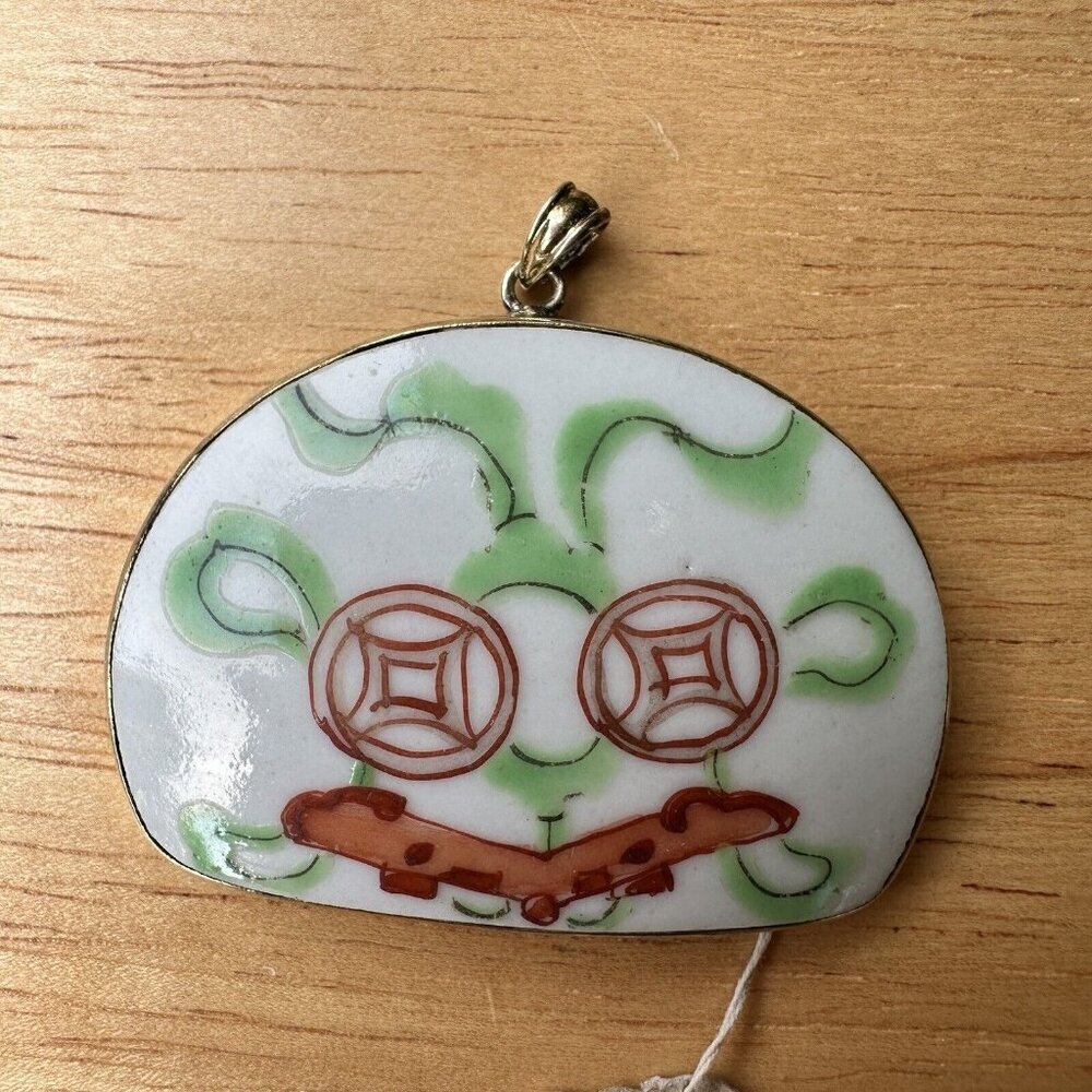 VTG Pendant 1.75 Inch Asian Porcelain Gold Plate Wax Seal 925 Sterling 23.3g